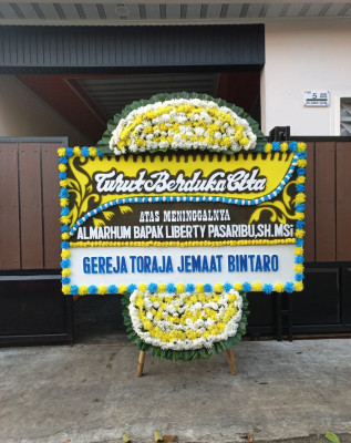 Papan Bunga Duka di Mandalawangi